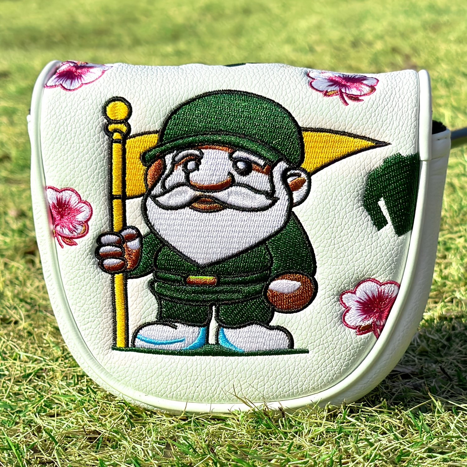 The Elderly Person Design Styl - مراجعة Embroidery Ideas وسعره