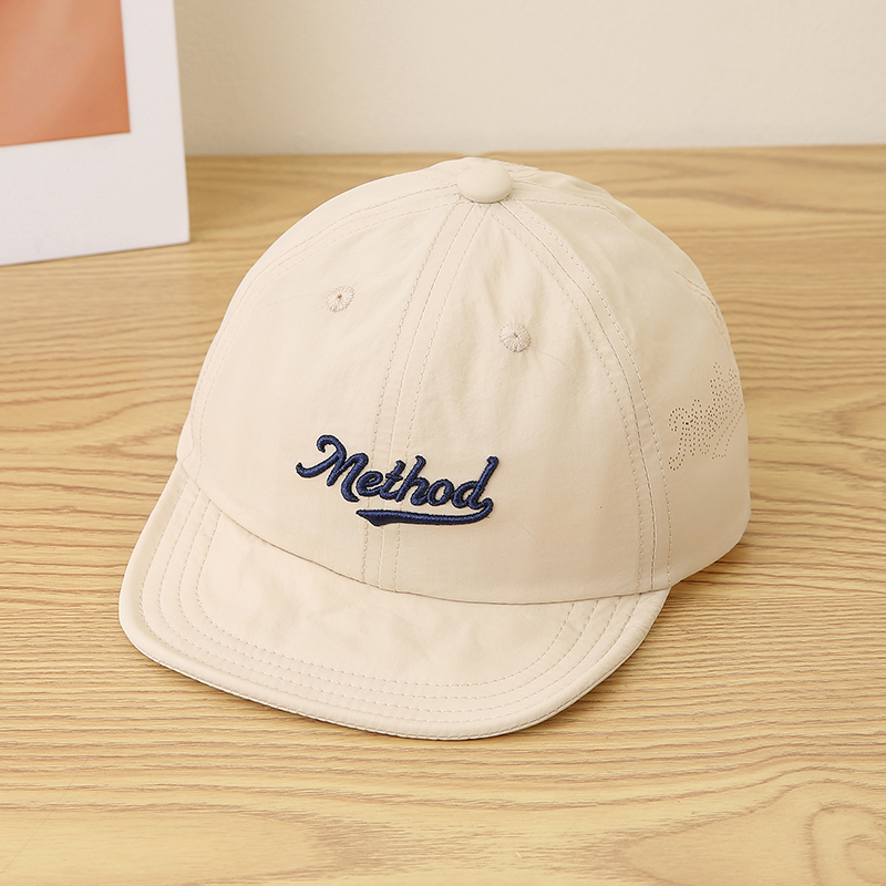 Method American-style bold emb - مراجعة Embroidery Cap وسعره