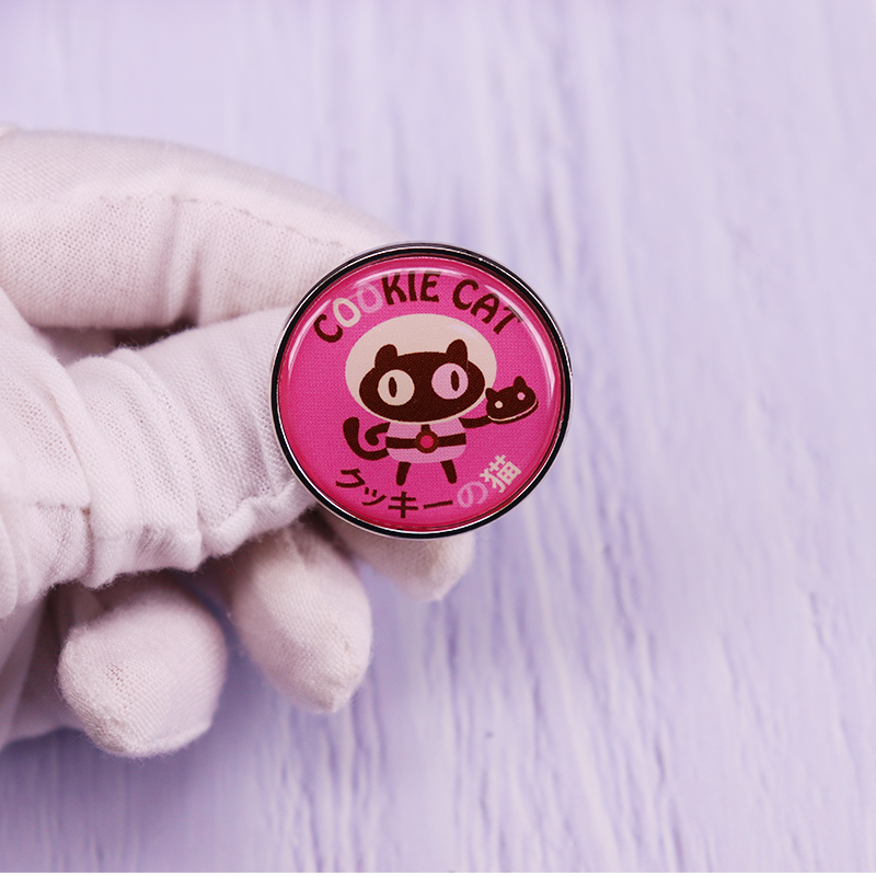 Steven Universe Cookie Cat Pin - مراجعة Embroidery Kitchen وسعره